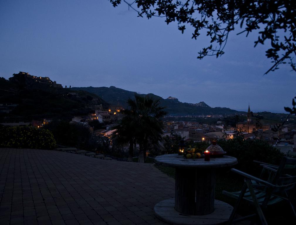 Casa Vacanza Cicirello Giardini Naxos Quarto foto